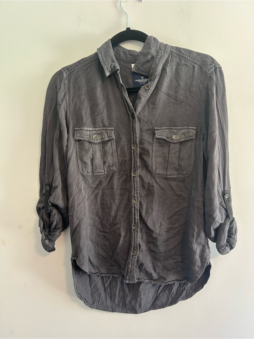 American Eagle Outfitters small Gray Button-Up boyfriend fit cuffed sleeve Shirt
